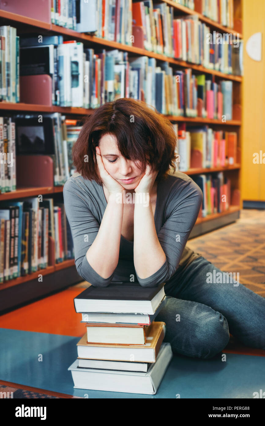 12 Librarian Facesitting Tips For Better Relaxation (4) 12 Librarian Facesitting Tips For Better Relaxation (4)