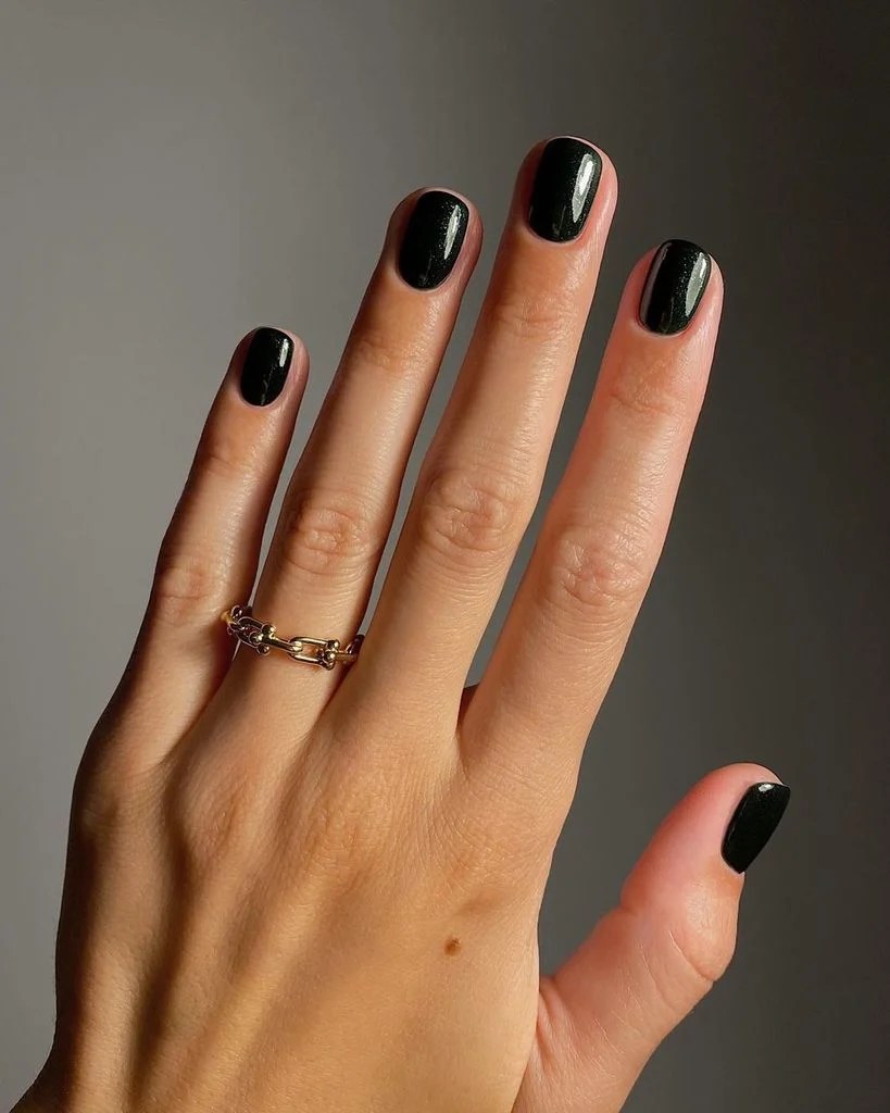 2025 Nail trends: The hottest manicure and nail art styles to have on your radar | HELLO! (8) 2025 Nail trends: The hottest manicure and nail art styles to have on your radar | HELLO! (8)