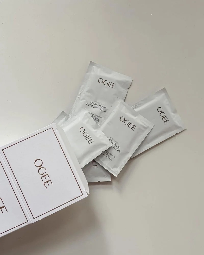 11 Safest Non-Toxic Face Wipes & Makeup Wipes (6) 11 Safest Non-Toxic Face Wipes & Makeup Wipes (6)